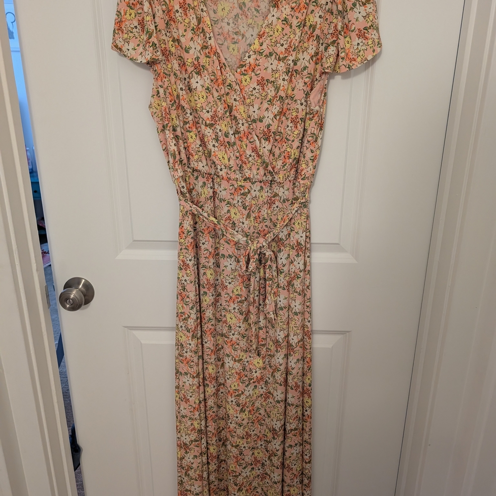 Floral V-Neck Maxi Dress